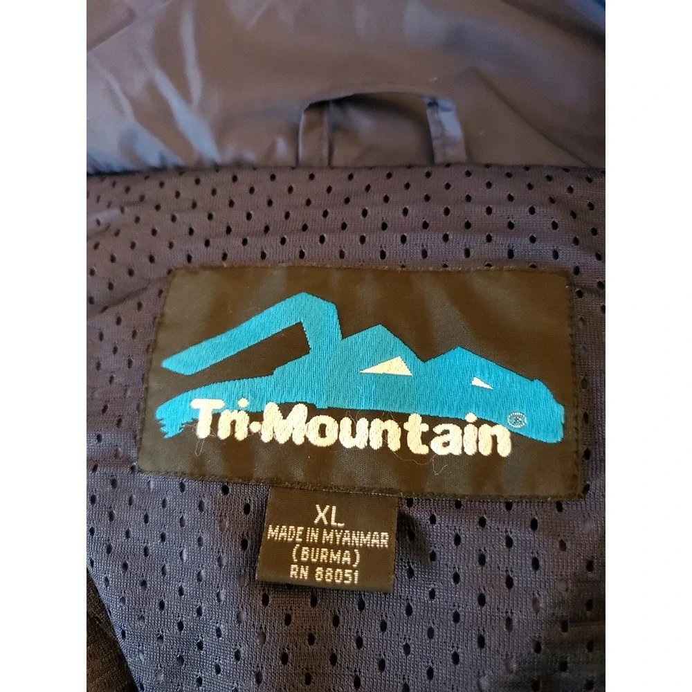 Men's Tri- Mountain Rain Jacket with hood, Full-zip, XL
